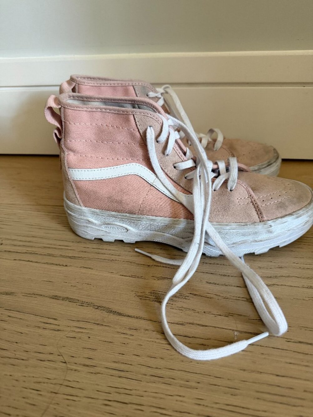 **Vans Sk8-Hi MTE Pink High Top Sneakers – Women's Size 7.5**